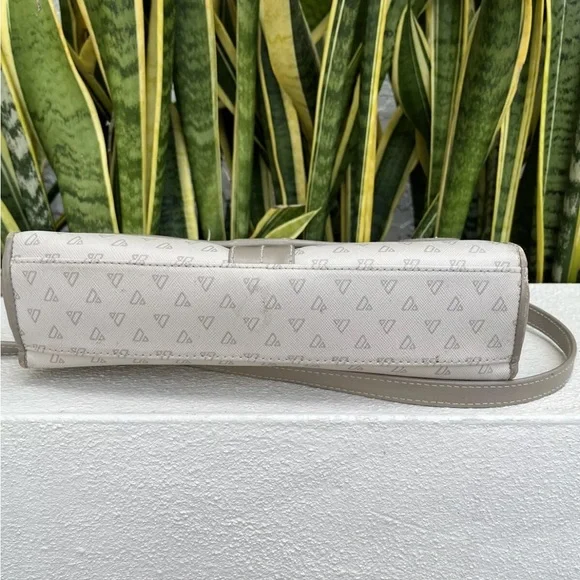 Liz Claiborne Purse Cream Taupe Brown Triangle Logo Leather Bag Vintage 80s 1985